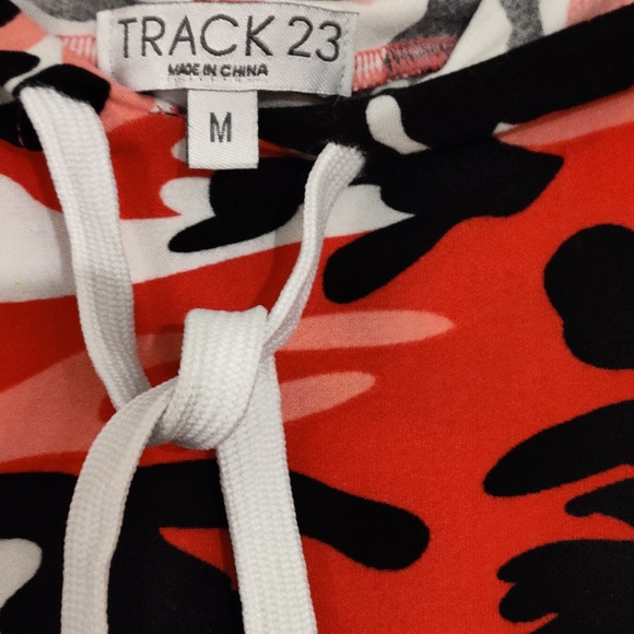 Camo Print Body Fitting Dress - Picture 2 of 4